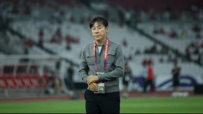 Shin Tae-yong Bongkar Penyebab Timnas Indonesia Dibuat Tak Berkutik Saat Lawan Jepang, Ragnar Oratmangoen Disorot Tajam
