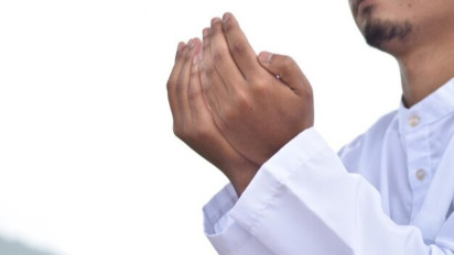 Ada Masalah Utang dan Seret Rezeki, Kata Syekh Ali Jaber Lakukan Shalat Ini yang Dianjurkan Nabi Muhammad SAW