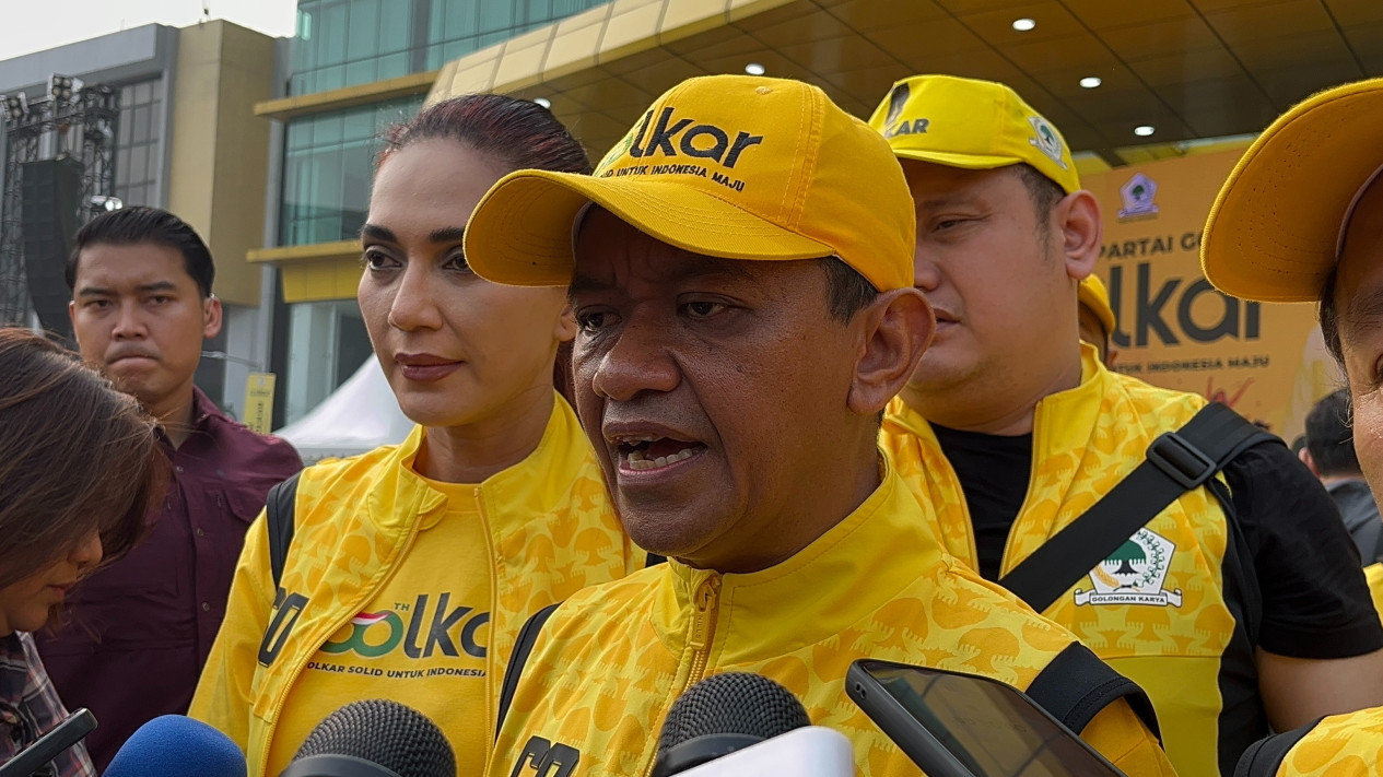 Menteri ESDM Bahlil Lahadalia Pastikan Daftar Penerima Subsidi Energi Sudah Satu Data
            - galeri foto