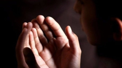 Punya Hajat Mendesak? Lakukan Hamparkan Sajadah dan Lekas Panjatkan Doa Ini