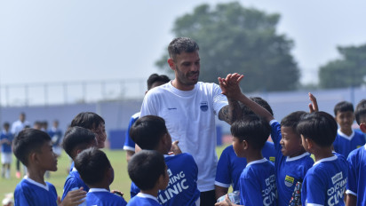 Persib Gelar Coaching Clinic, Pelatih dan Pemain Beri Materi Dasar Bermain Sepakbola