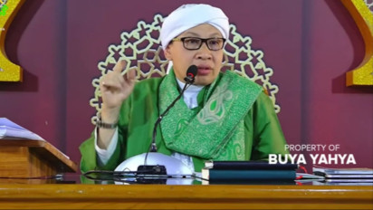Punya Kebiasaan Tutup Mata agar Shalat Khusyuk Harus Hati-hati, Buya Yahya Tegaskan Hukumnya di Islam Ternyata....