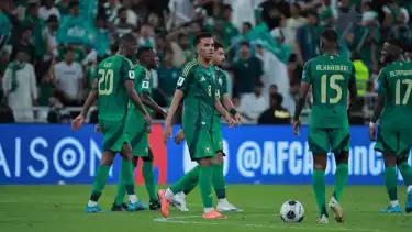 Timnas Arab Saudi kehilangan satu amunisi berharganya saat menghadapi Timnas Indonesia