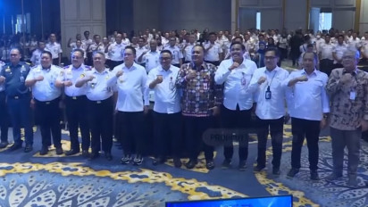 Kadishub Jatim Paparkan Keberhasilan Bus Trans Jatim dalam Rapat Forum Komunikasi Perhubungan