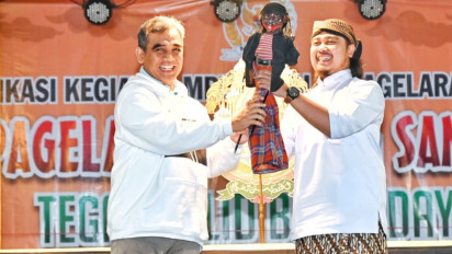 Wayang Santri Jadi Simbol Publikasi MPR, Ribuan Warga Antusias Ramaikan Pagelarannya di Tegal