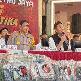 Diselundupkan dari Afghanistan Lewat Jalur Laut, Sabu Seberat 389 Kg Disita Polisi