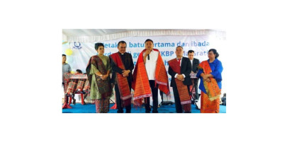 Gubernur Sulawesi Utara Olly Dondokambey Hadiri Peletakan Batu Pertama HKBP Paniki Atas