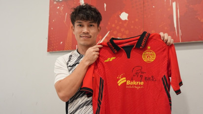 Bakrie Untuk Negeri Lelang Jersey Persija Jakarta demi Bantu Korban Erupsi Gunung Lewotobi Laki-Laki