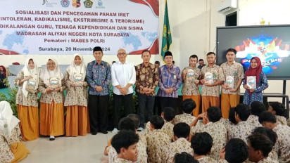 Densus 88 Mabes Polri Sosialisasi Bahaya Radikalisme dan Terorisme Pada Pelajar dan Guru