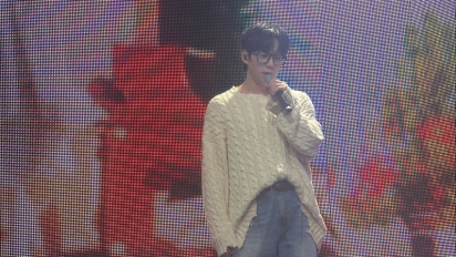 10CM Tak Sabar Bertemu Penggemar, Siapkan Payung Kuning Ala Sungjae di Lovely Runner