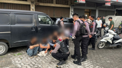 Diduga Hendak Tawuran, Lima Remaja Bersenjata Tajam Diamankan Polisi di Jakbar