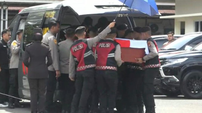 Jenazah Kasat Reskrim Polres Solok Selatan Dimakamkan di Kampung Halaman 