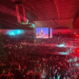 Emil Dardak Nyanyikan Lagu Kangen, Konser Relawan GOKIL Pecah