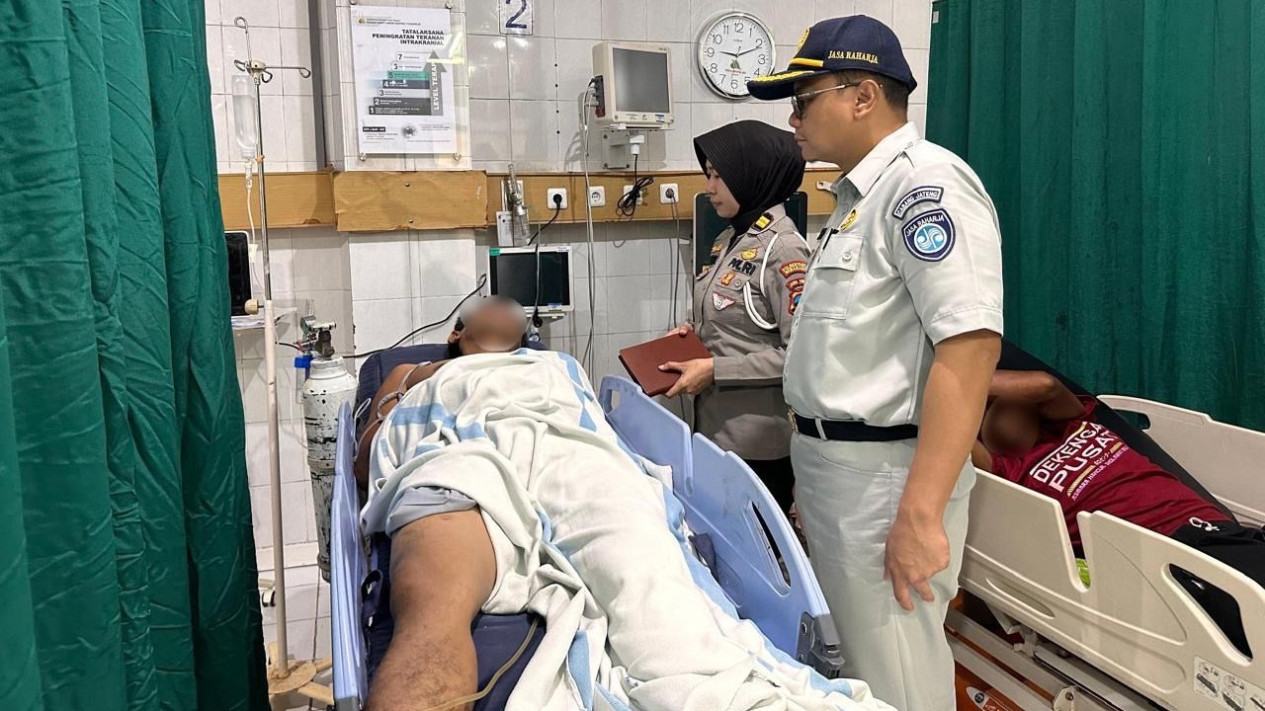 Jasa Raharja Pastikan Seluruh Korban Kecelakaan Beruntun yang Libatkan Truk Trailer di Semarang Terjamin Santunan
            - galeri foto