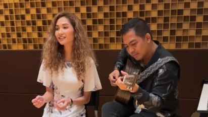 Kolaborasi dengan Ade Govinda, Roziana Cindy Rilis Single Debut yang Kisahkan Perjalanan Cinta Tulus