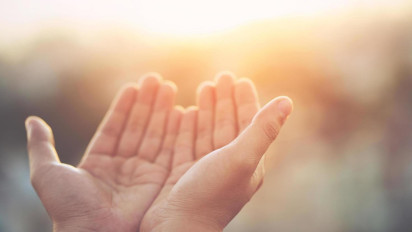 Buya Yahya Sebut Ada Syarat agar Doa Cepat Dikabulkan, Jangan Heran Sudah Rajin Kerja dan Shalat tapi Belum...