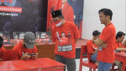 Ketua Bawaslu Bojonegoro Dikritik Terkait Foto Viral di Acara PDIP