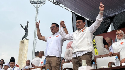 Kampanye Akbar, Ridwan Kamil-Suswono Disambut Riuh Pendukung di Lapangan Banteng