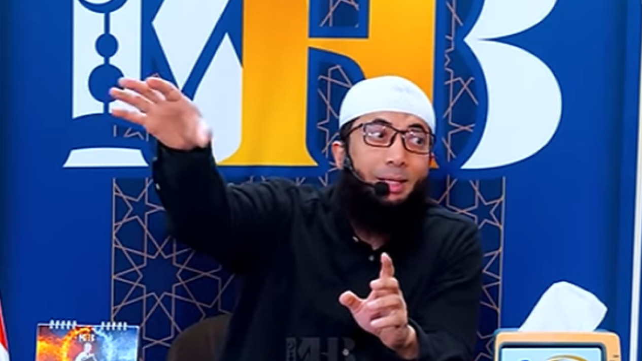 Lagi Khusyuk Shalat Sunnah Tiba-tiba Pundak Ditepuk Orang, Harus Apa? Ustaz Khalid Basalamah Tegaskan Jangan...
            - galeri foto