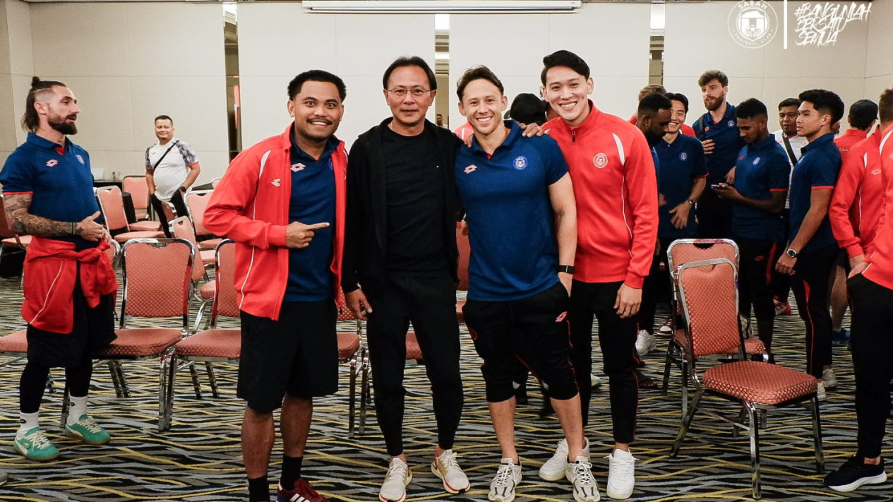 Pelabuhan Baru Mantan Pelatih Timnas Malaysia: Dikaitkan dengan Klub Liga 1 Sampai Gabung Proyek FAM yang Tiru PSSI
            - galeri foto