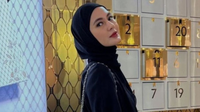 Di Tengah Proses Cerai dengan Baim Wong, Paula Verhoeven Curhat ke Ustaz Hanan Attaki: Harus Bertahan…