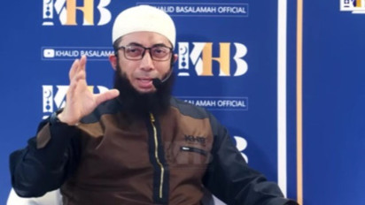 Tolong Luangkan Waktu 5 Menit Saja, Usai Shalat Tahajud Baca Surat ini Bikin Rezeki Datang Seluas Samudera Kata Ustaz Khalid Basalamah