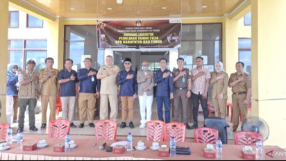 KPU OKU Timur Musnahkan Ratusan Lembar Surat Suara Rusak