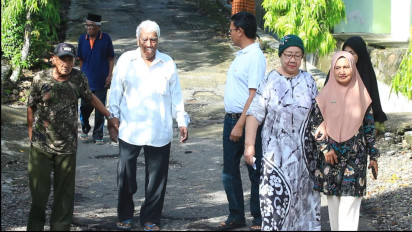 Lansia Penghuni Panti Jompo Parepare Antusias Gunakan Hak Pilih Mereka