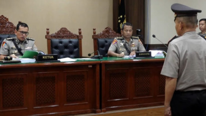 Momen Kombes Armaini Bentak AKP Dadang Pelaku Kasus Polisi Tembak Polisi Saat Sidang Etik: Apa? Yang Jelas Ngomongnya!