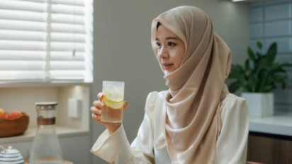 Begini Urutan Terbaik Cara Minum Air Sesuai Sunnah Rasulullah SAW, Jangan Keliru Lagi agar Tubuh Makin Sehat