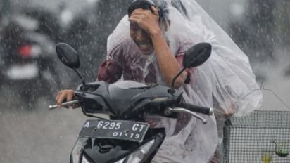 Hati-hati, BMKG Prakirakan Cuaca di Sebagian Besar Indonesia Berpotensi Hujan Hari Ini