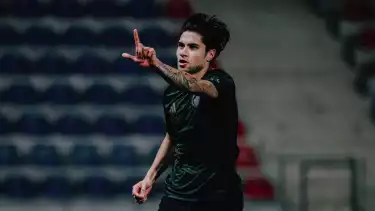 Kevin Diks saat melakukan selebrasi usai cetak gol untuk FC Copenhagen