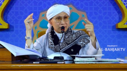 Sembari Menunggu Iqamah, Bolehkah Mengisi Waktu Sambil Sholawatan? Ternyata Buya Yahya Bilang Justru Sebaiknya…