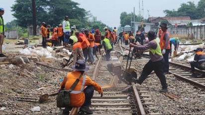 Jelang Nataru, KAI Daop 4 Semarang Ganti Rel Baru Sepanjang 106 Kilometer