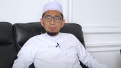 Dahsyat! Sekali Lakukan Amalan Ini Balasannya Minimal 700 Kali, Ustaz Adi Hidayat Namun Syaratnya…
