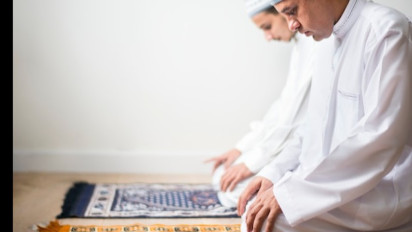 Berikut Tata Cara Shalat Tahajud Lengkap dengan Niatnya