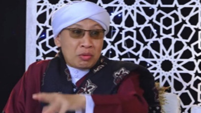 Mentang-mentang Waktunya Panjang, Shalat Isya Digabung dengan Tahajud? Buya Yahya Tegaskan Hal Ini…