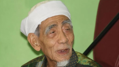 Baca Amalan ini Sebelum Salam dalam Shalat agar Keinginan Ibadah Haji dan Umrah Terkabul, Kata Mbah Moen Rezeki Berlimpah