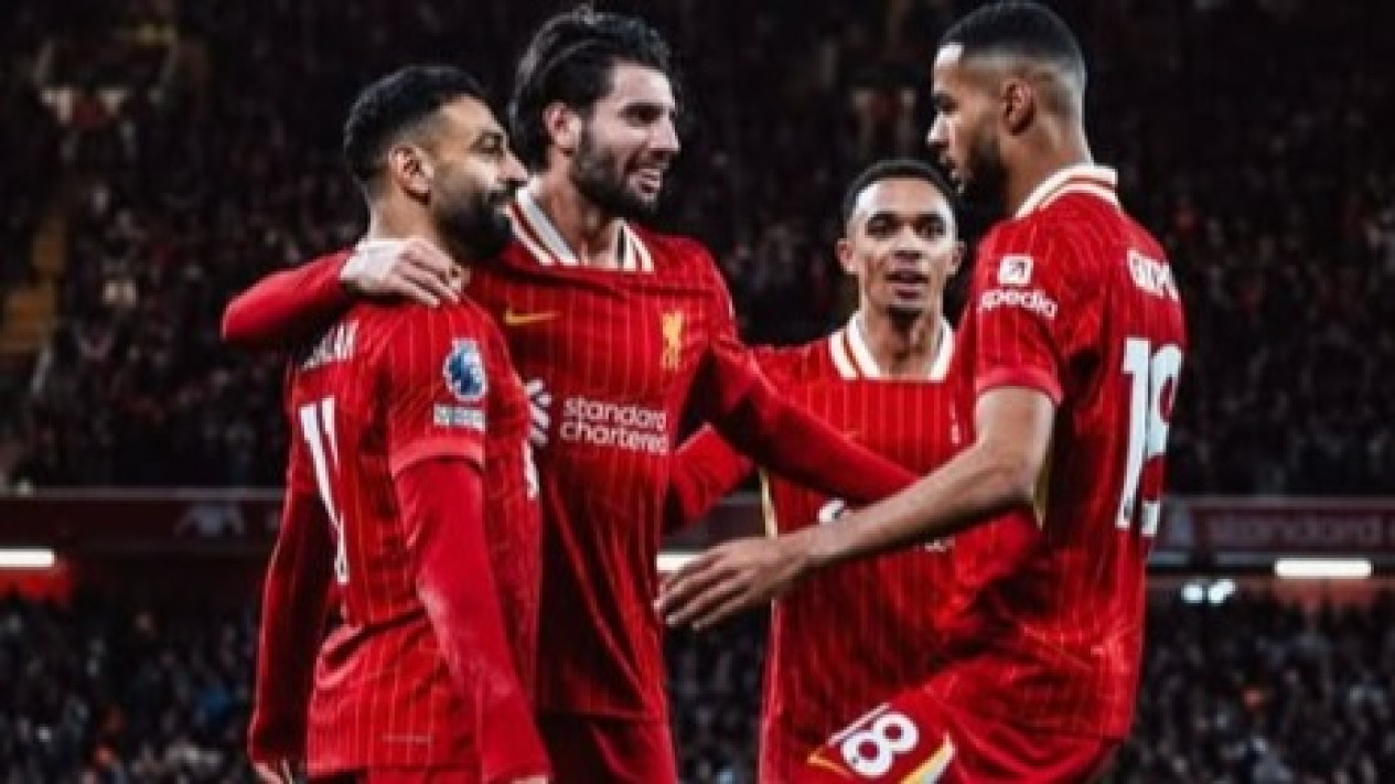 Hasil Liverpool vs Manchester City: Aksi Ciamik Mo Salah Bikin The Citizens Tertunduk Lesu di Anfield
            - galeri foto