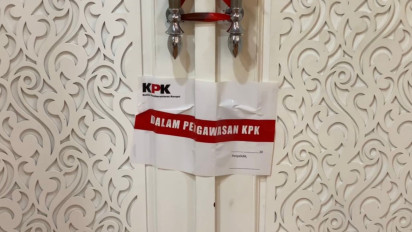 KPK Segel Ruang Kerja Pj Walikota dan Sekda Kota Pekanbaru Usai OTT
