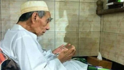 Shalawat Jadi Amalan Pamungkas, Tapi Mbah Moen Ingatkan Harus Seperti Ini: Kanjeng Nabi Melihat, Jangan Baca Seperti…