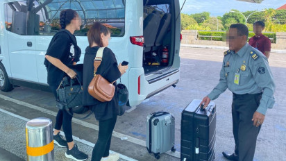 Tawarkan Diri sebagai Terapis Pijat Plus Plus di Bali, Dua Gadis Rusia Dideportasi oleh Rudenim Denpasar