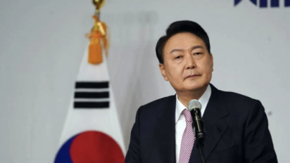 Presiden Korsel yang Dimakzulkan Yoon Suk-yeol Ditangkap Penyidik Terkait Kasus Darurat Militer