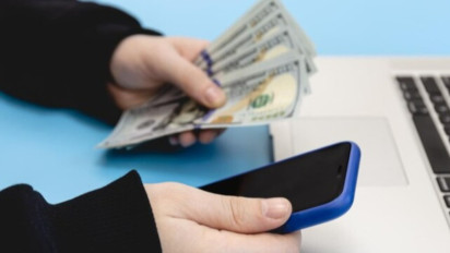 Semua Warga Indonesia Diminta Harus Waspadai Informasi Palsu Terkait Pinjaman Online