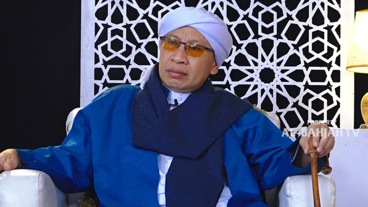 Wudhu di Kamar Mandi yang Menyatu dengan Kloset, Apakah Tetap Sah? Buya Yahya Jelaskan Hukumnya dalam Islam, Ternyata…
            - galeri foto