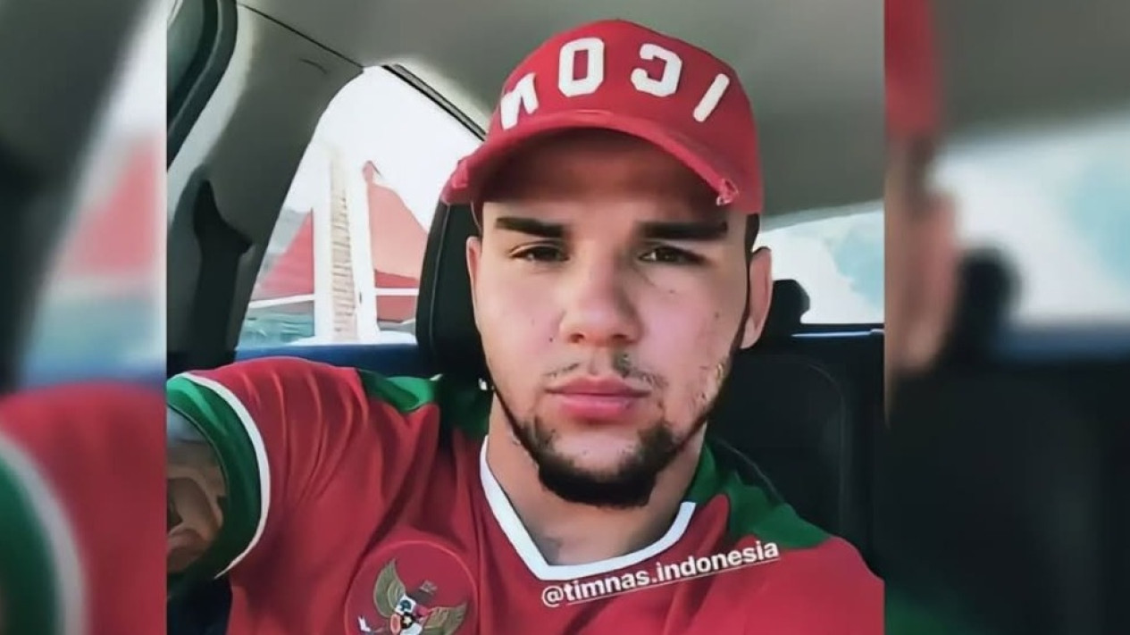 Viral Foto Calvin Verdonk Kenakan Jersei Timnas Indonesia pada 2018: Dulu Dihina dan Dituding Pansos, Kini Dipuji Bak Bintang
            - galeri foto