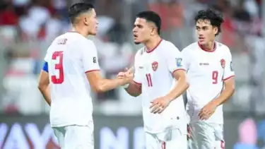 Jay Idzes dan Ragnar Oratmangoen saat membela Timnas Indonesia
