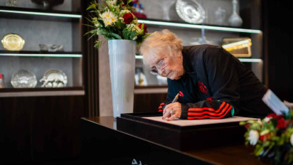 Resepsionis Manchester United Meninggal Dunia di Usia 85 Tahun