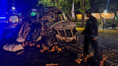 Empat Kendaraan Terlibat Tabrakan di Jember, Sopir Pikap Dilarikan ke Rumah Sakit