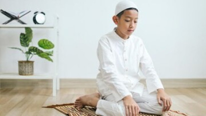Memangnya Benar saat Shalat Bergerak 3 Kali Bisa Batal? Kata Ustaz Abdul Somad Hati-hati kalau Punya...